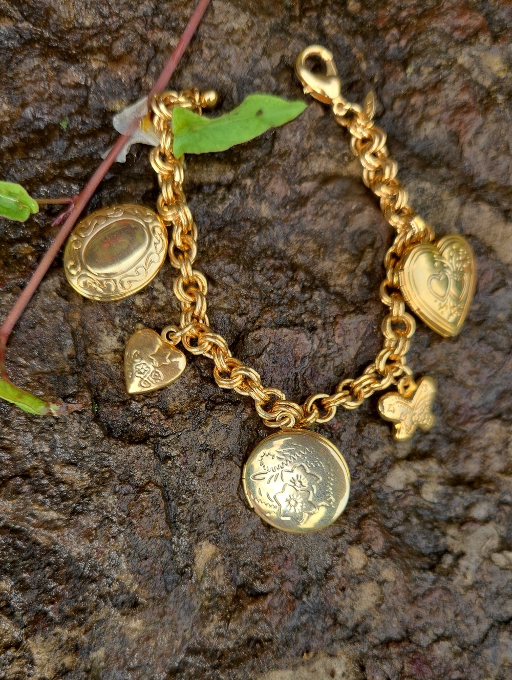 Vintage Gold Heart & Charm Link Bracelet - Women Jewelry